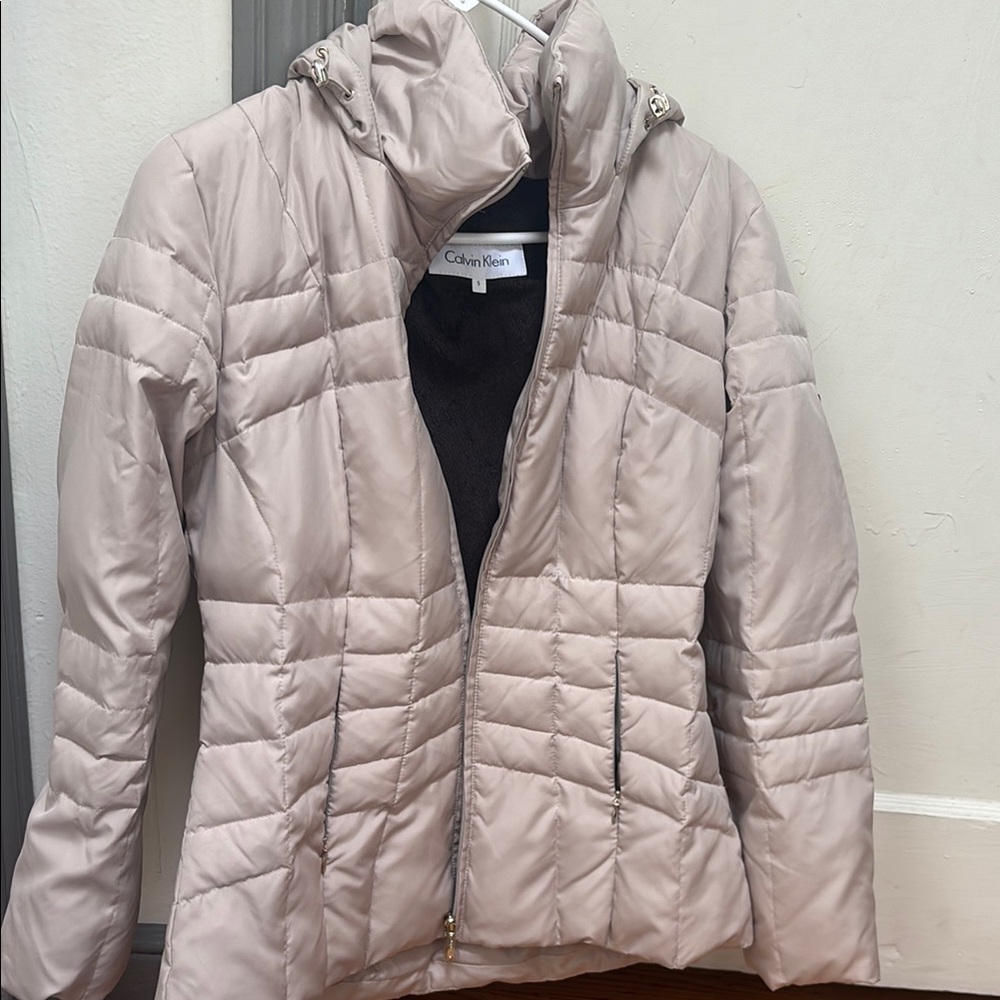 Calvin Klein Cream Puffer Jacket with Quilted Design